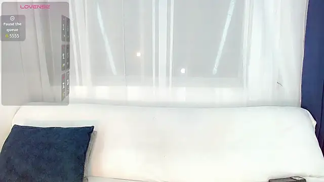 laura sweett120 online show from May 2026 05:59:01 AM