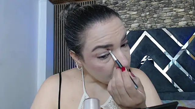 marie hss online show from December 2025 04:11:01 PM