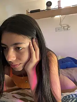 Liissa cute  online show from April 2026 07:42:01 PM