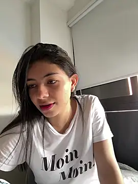Liissa cute  online show from June 2026 08:18:01 PM