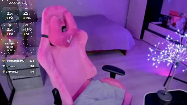 Snapshot of The_love_project chatting on January 2025 11:45:02 PM The love project online show from January 2025 11:45:02 PM