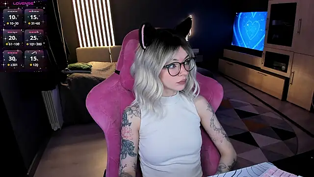 Snapshot of The_love_project chatting on February 2026 10:07:01 PM The love project online show from February 2026 10:07:01 PM