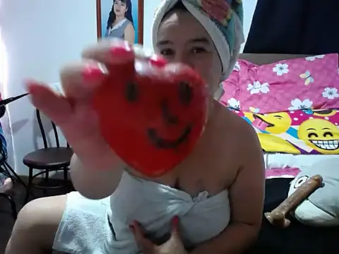 Snapshot of Sweeetness_Milf chatting on January 2025 05:00:02 PM Sweeetness Milf online show from January 2025 05:00:02 PM