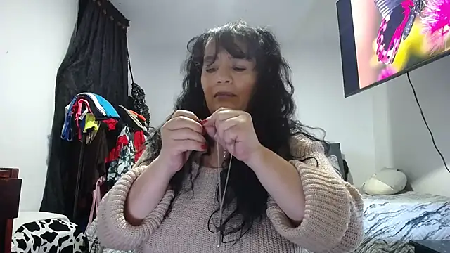 Snapshot of Sweeetness_Milf chatting on February 2025 11:09:01 PM Sweeetness Milf online show from February 2025 11:09:01 PM