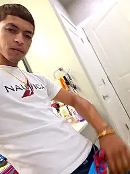 Snapshot of Yoko0381 chatting on November 2025 06:47:02 AM Yoko0381 online show from November 2025 06:47:02 AM