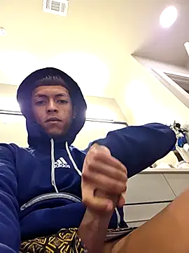 Snapshot of Yoko0381 chatting on December 2025 05:37:02 AM Yoko0381 online show from December 2025 05:37:02 AM