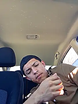 Snapshot of Yoko0381 chatting on February 2026 08:01:02 PM Yoko0381 online show from February 2026 08:01:02 PM