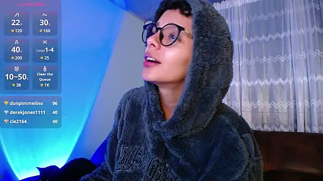 Snapshot of peyton_golden1 chatting on March 2025 07:25:02 AM peyton golden1 online show from March 2025 07:25:02 AM