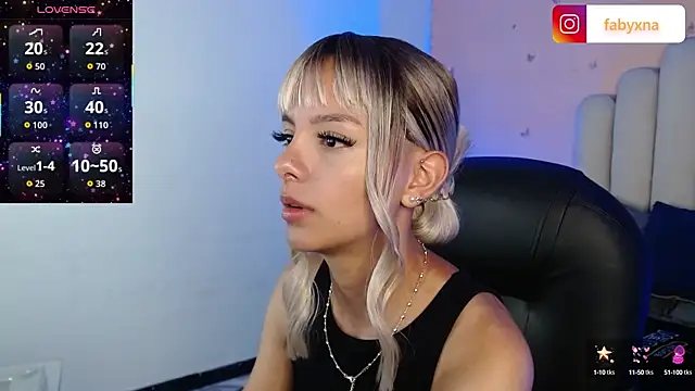 Snapshot of peyton_golden1 chatting on October 2025 03:48:02 AM peyton golden1 online show from October 2025 03:48:02 AM