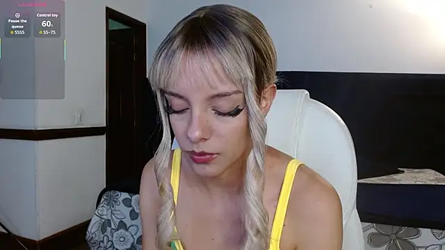 peyton golden1 online show from January 2026 03:44:01 AM