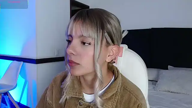 peyton golden1 online show from March 2026 03:35:02 AM