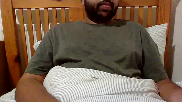 whoreboi98 online show from April 2026 08:33:01 PM