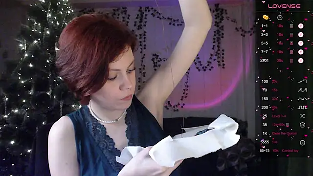 Snapshot of Your_Corvus chatting on December 2024 01:11:01 PM Your Corvus online show from December 2024 01:11:01 PM