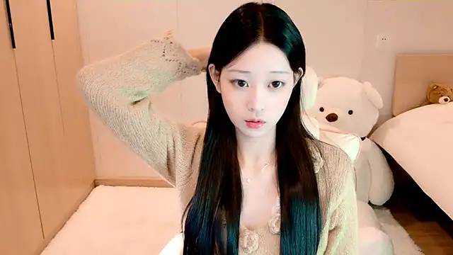 Snapshot of Xueb_J chatting on December 2024 06:23:02 AM Xueb J online show from December 2024 06:23:02 AM