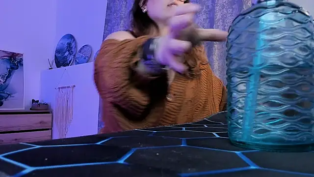 Snapshot of KeytSilvas chatting on February 2025 08:32:02 AM KeytSilvas online show from February 2025 08:32:02 AM