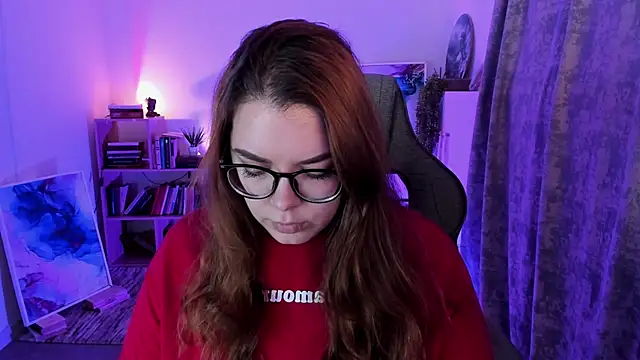 Snapshot of KeytSilvas chatting on October 2025 09:07:02 AM KeytSilvas online show from October 2025 09:07:02 AM