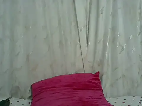 PrettyPrincess14 online show from July 2026 01:47:02 PM