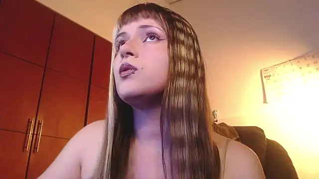 NEXT DOOR GIRL  online show from October 2025 10:05:01 PM