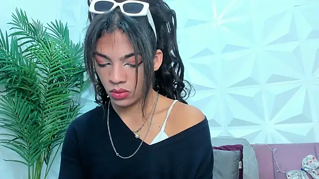 Briyit Doll online show from December 2024 01:28:01 PM