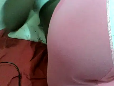 Snapshot of PRETTY-LIA chatting on March 2025 12:43:01 AM PRETTY-LIA online show from March 2025 12:43:01 AM