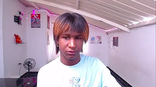 Snapshot of Angell_Dustt_ chatting on February 2025 04:13:02 PM Angell Dustt online show from February 2025 04:13:02 PM