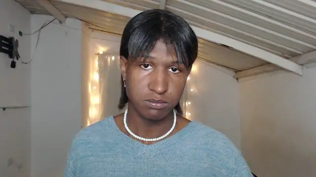 Snapshot of Angell_Dustt_ chatting on March 2025 04:39:02 AM Angell Dustt online show from March 2025 04:39:02 AM