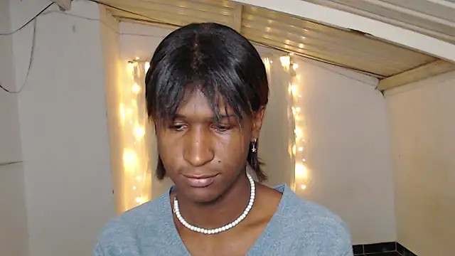 Snapshot of Angell_Dustt_ chatting on March 2025 07:44:01 AM Angell Dustt online show from March 2025 07:44:01 AM