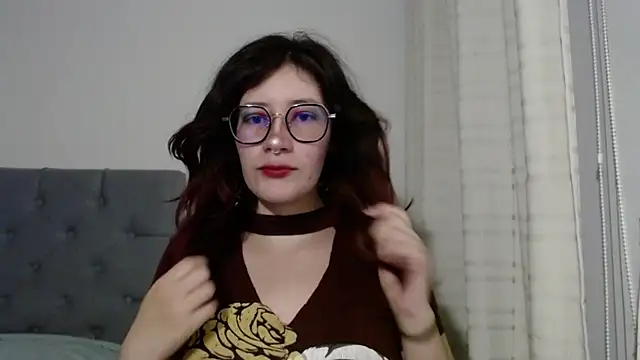 mariana124- online show from February 2025 07:33:01 PM