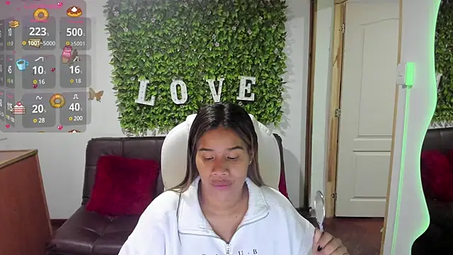 Enma  clark online show from December 2024 03:47:01 AM