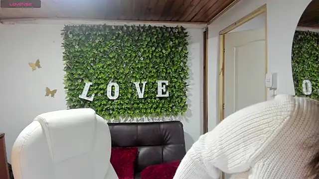 Enma  clark online show from February 2025 07:27:02 PM