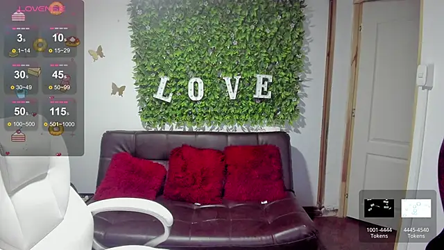 Enma  clark online show from March 2025 07:09:01 PM