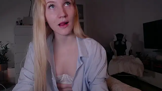 Snapshot of ginger_vi chatting on February 2025 10:17:02 PM ginger vi online show from February 2025 10:17:02 PM