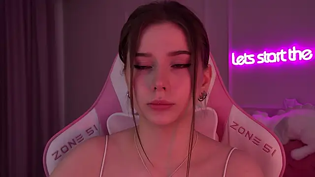 DianaVert online show from February 2025 10:00:01 PM