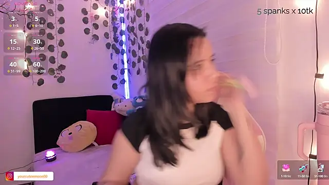 moonliiiight1 online show from January 2025 11:27:02 PM