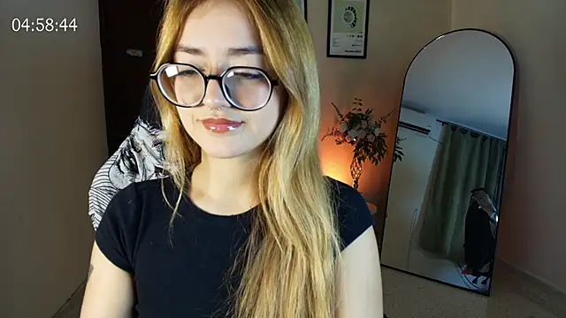 SweetJennaa online show from June 2026 01:50:01 AM