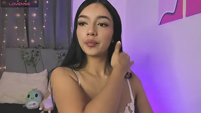 Snapshot of emy_bonita1 chatting on December 2024 02:25:02 AM emy bonita1 online show from December 2024 02:25:02 AM