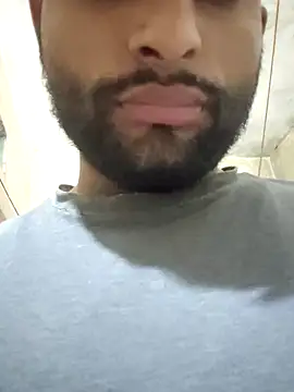 PRIYANHUxh online show from April 2026 04:41:01 AM