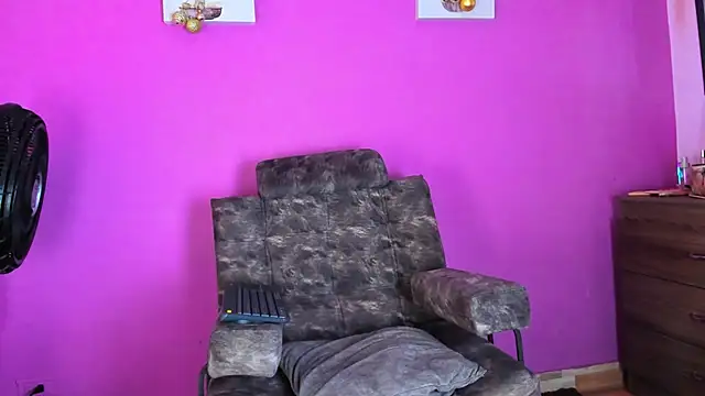 Snapshot of jade_brunnette chatting on January 2025 08:10:01 PM jade brunnette online show from January 2025 08:10:01 PM