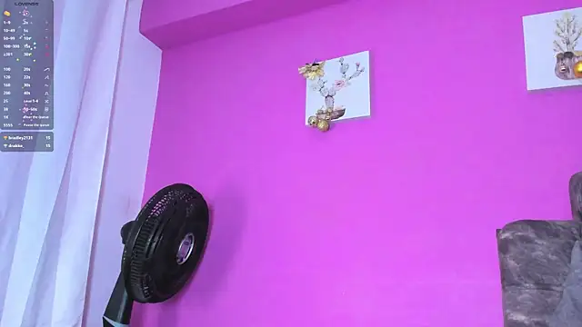 Snapshot of jade_brunnette chatting on January 2025 02:35:01 AM jade brunnette online show from January 2025 02:35:01 AM