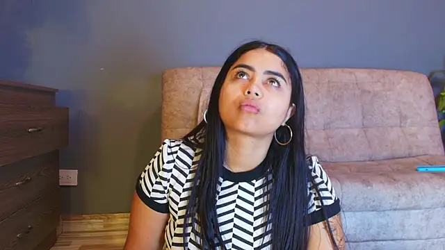 jade brunnette online show from May 2026 08:18:01 PM