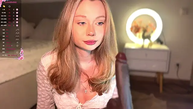 Snapshot of diaanona chatting on April 2026 12:04:01 AM diaanona online show from April 2026 12:04:01 AM