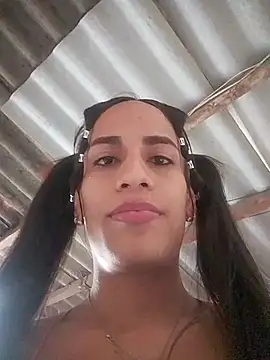 AlexaWarner online show from November 2025 04:07:02 PM