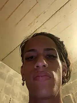 AlexaWarner online show from May 2026 11:45:01 PM