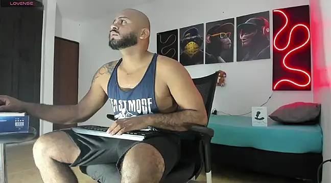 Snapshot of Hardboy_latin chatting on March 2025 03:45:01 AM Hardboy latin online show from March 2025 03:45:01 AM