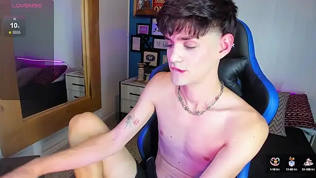 VladHellsing4 online show from February 2025 05:53:01 PM