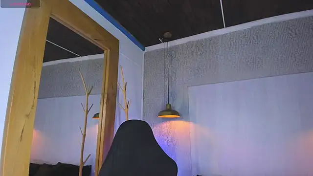 VladHellsing4 online show from July 2026 02:32:01 PM