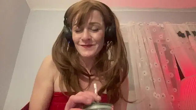 Snapshot of maythegr8ness chatting on February 2025 06:14:02 AM maythegr8ness online show from February 2025 06:14:02 AM