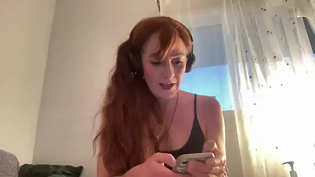 Snapshot of maythegr8ness chatting on March 2025 02:12:02 PM maythegr8ness online show from March 2025 02:12:02 PM