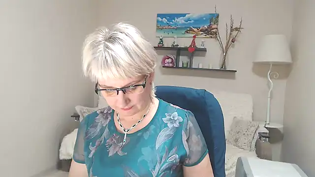 FleurMays online show from December 2024 08:56:01 AM