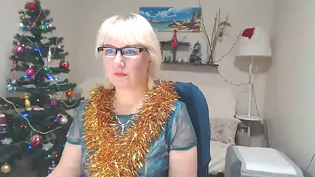 FleurMays online show from December 2024 11:41:02 AM